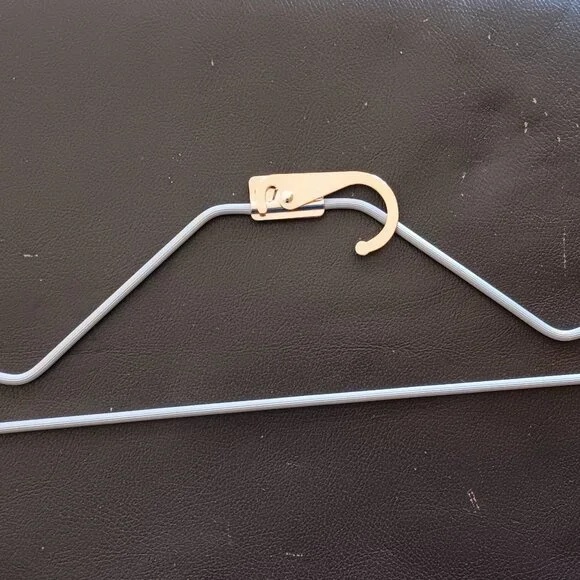 LV Folding Hanger - Picture 2 of 4